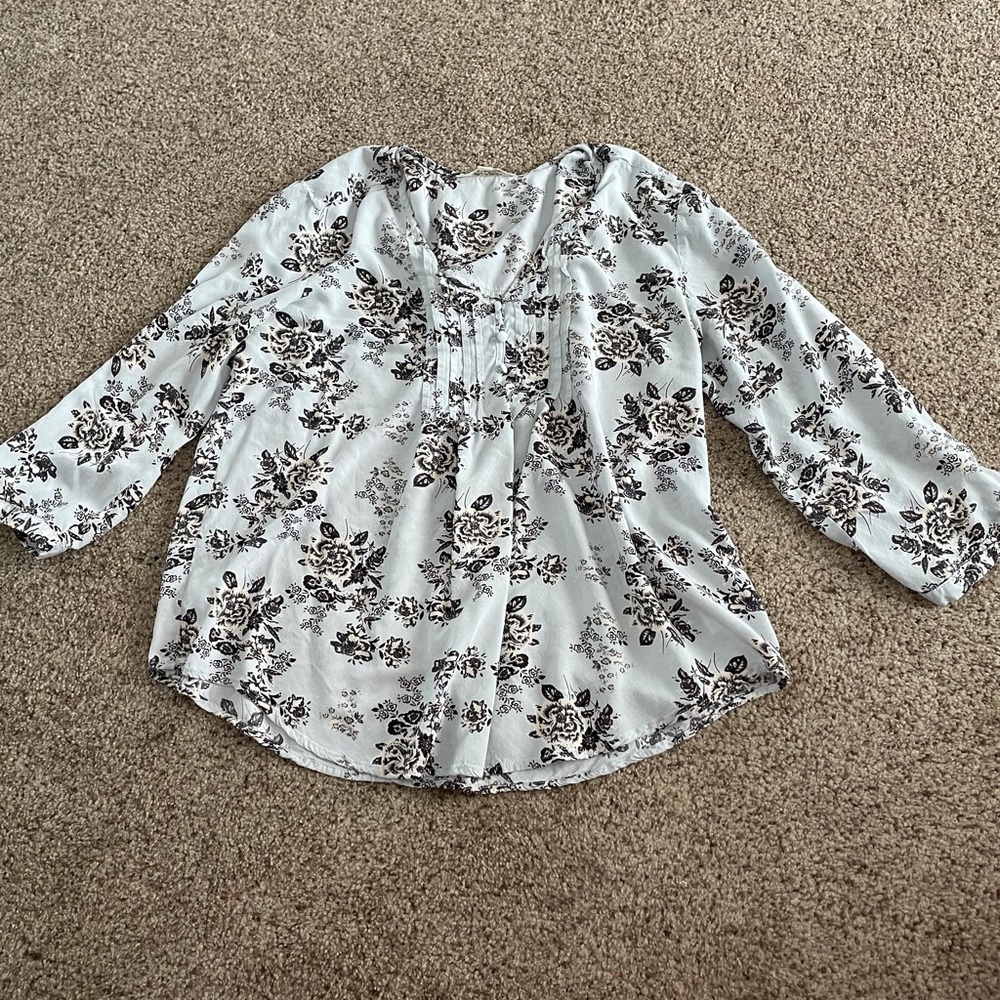 Fun 2 fun floral top L